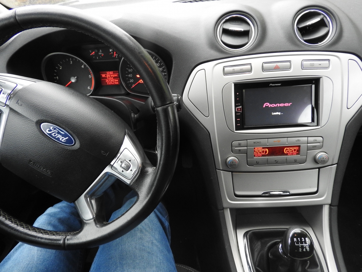 Ford Mondeo.jpg